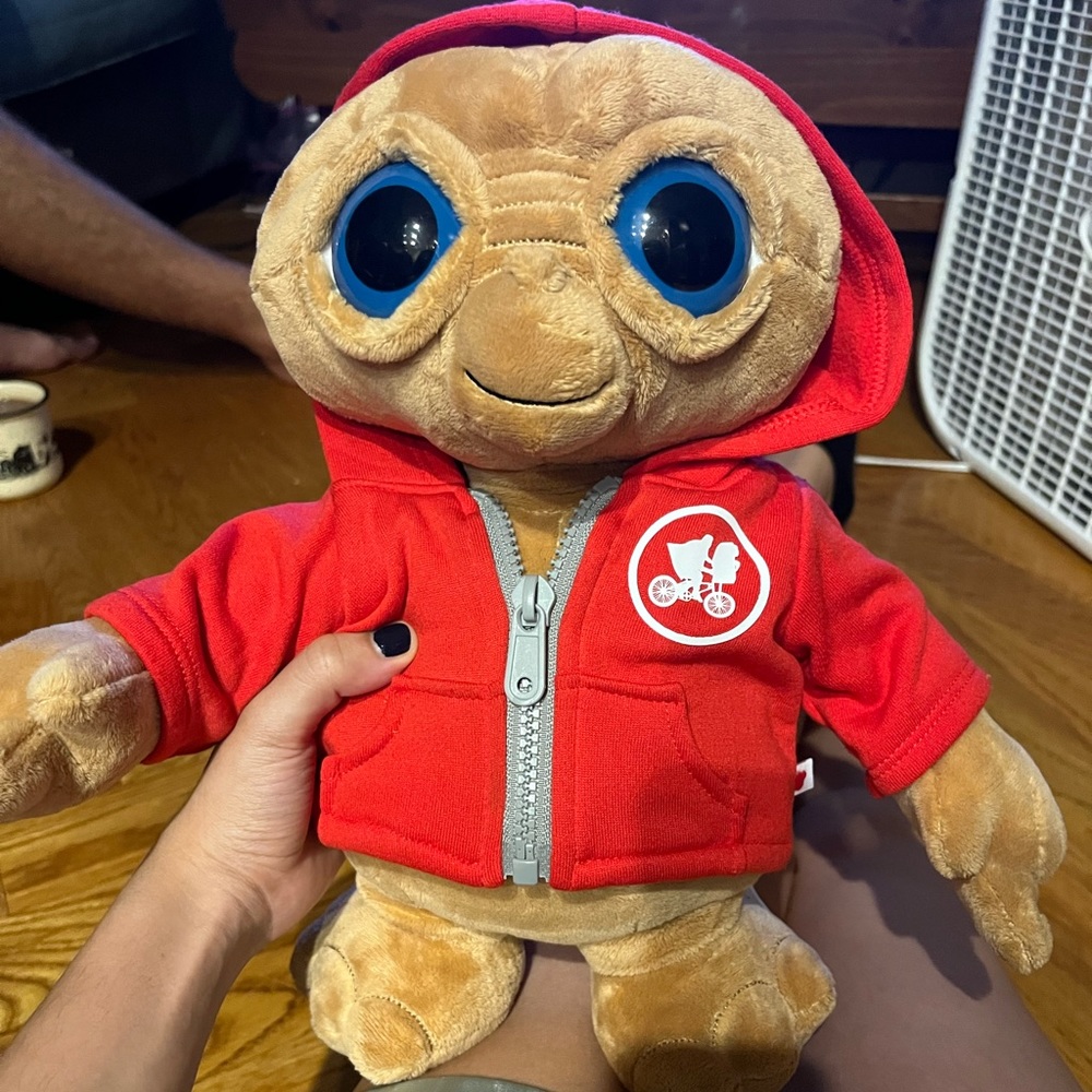 ET plush from the drew barrymore show!